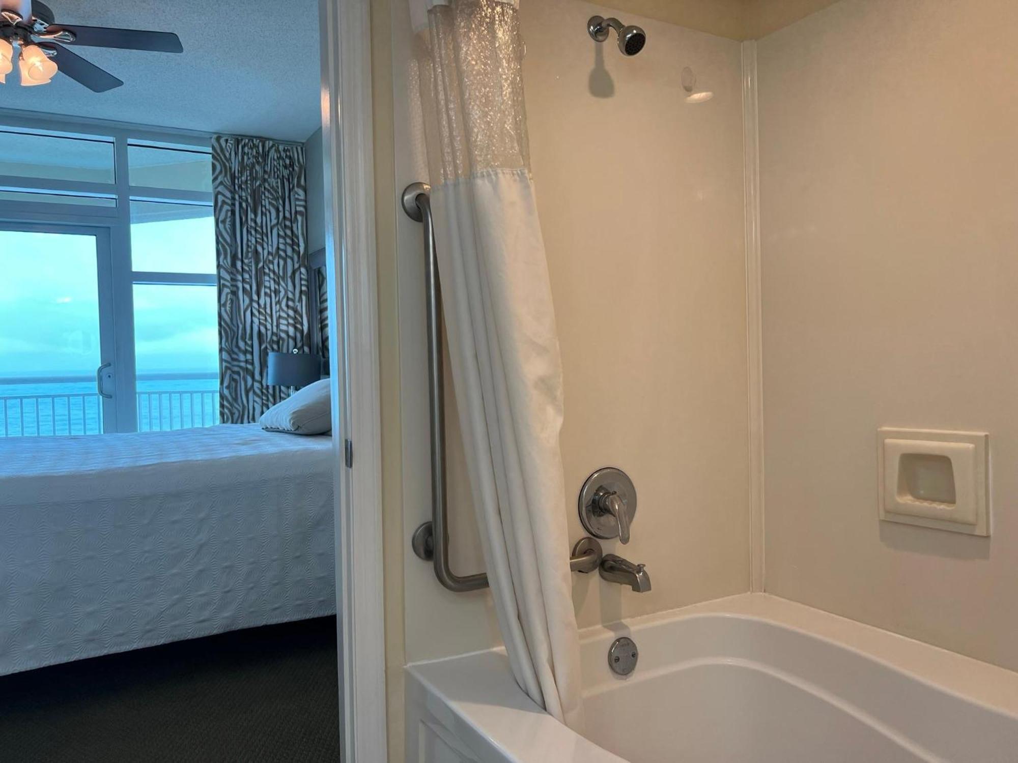 فيلا 2501 S Ocean Blvd, 0811 - Ocean Front Sleeps 6 شاطئ ميرتل المظهر الخارجي الصورة